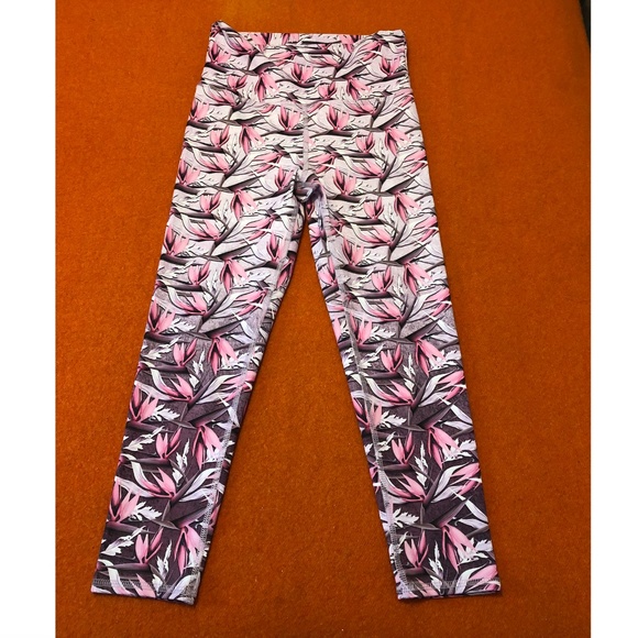 EVCR pink floral high waist cropped athletic yoga leggings EUC - Picture 2 of 6